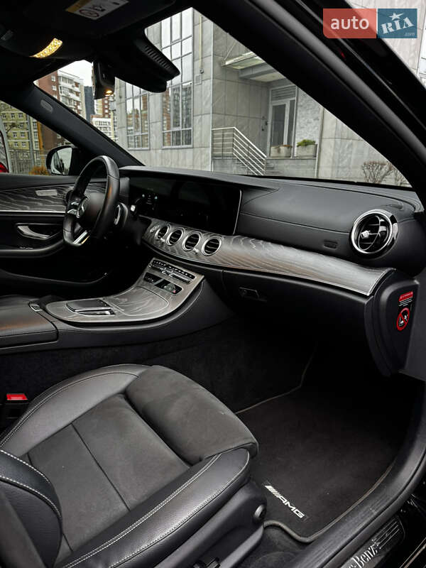 Седан Mercedes-Benz E-Class 2022 в Киеве
