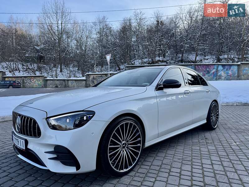 Седан Mercedes-Benz E-Class 2019 в Львові