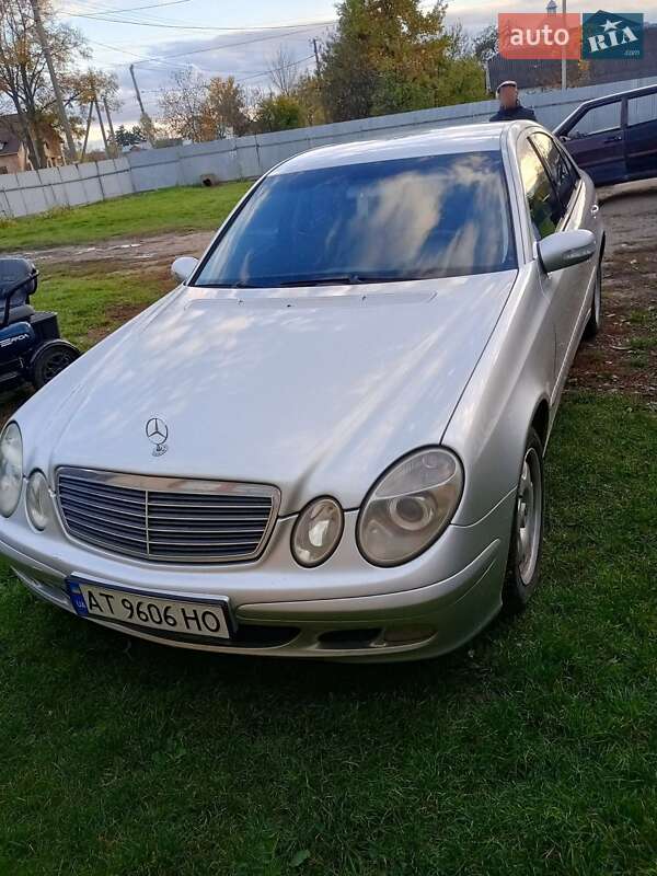 Седан Mercedes-Benz E-Class 2003 в Коломые