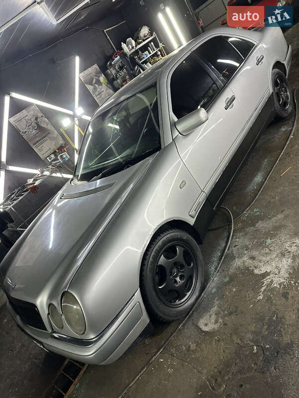 Седан Mercedes-Benz E-Class 1996 в Василькове фото 3 Седан Mercedes-Benz E-Class 1996 в Василькове