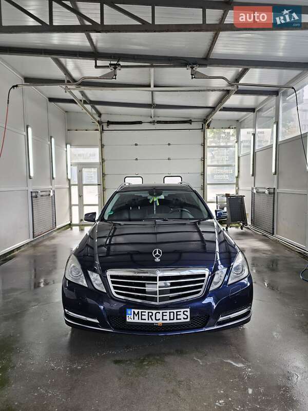 Mercedes-Benz E-Class 2012