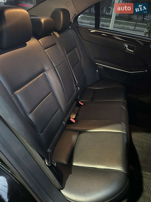 Седан Mercedes-Benz E-Class 2011 в Одесі