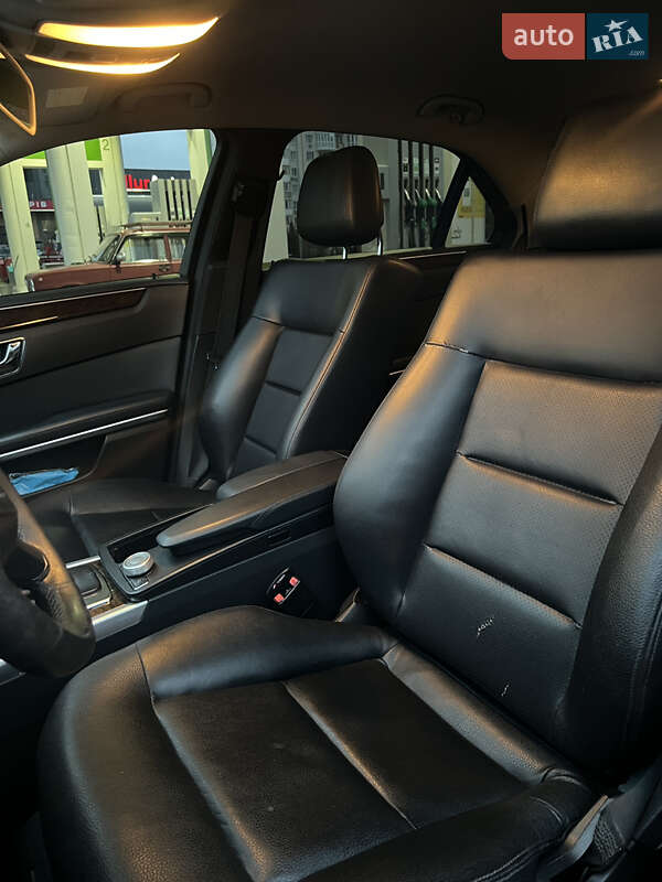 Седан Mercedes-Benz E-Class 2011 в Одесі