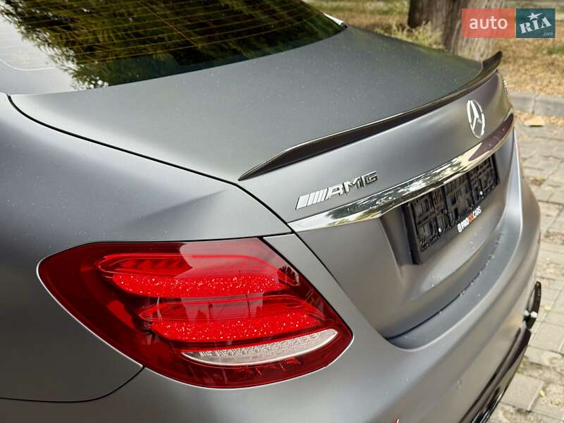 Седан Mercedes-Benz E-Class 2018 в Дніпрі