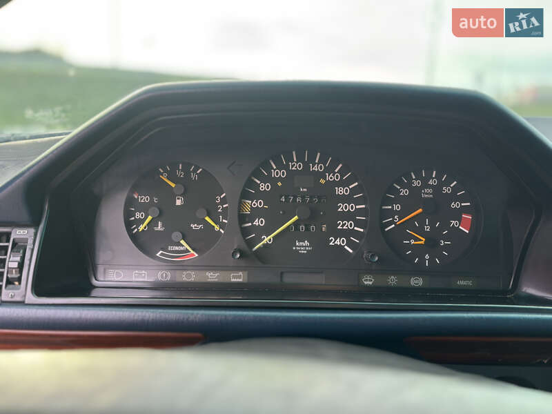 Седан Mercedes-Benz E-Class 1988 в Киеве