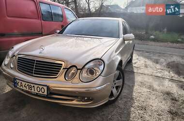 Седан Mercedes-Benz E-Class 2004 в Києві