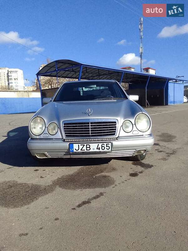 Mercedes-Benz E-Class 1998