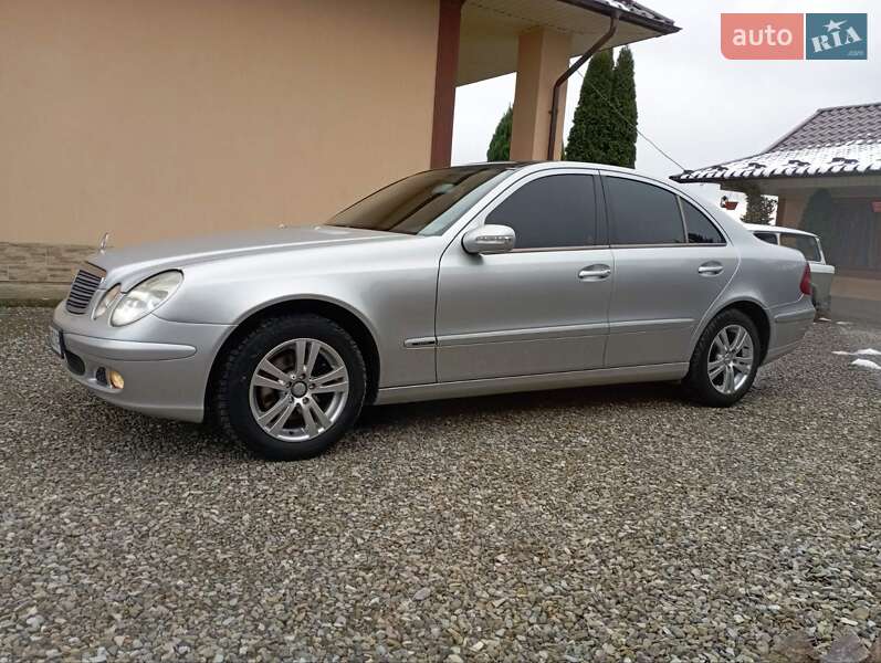 Mercedes-Benz E-Class 2004