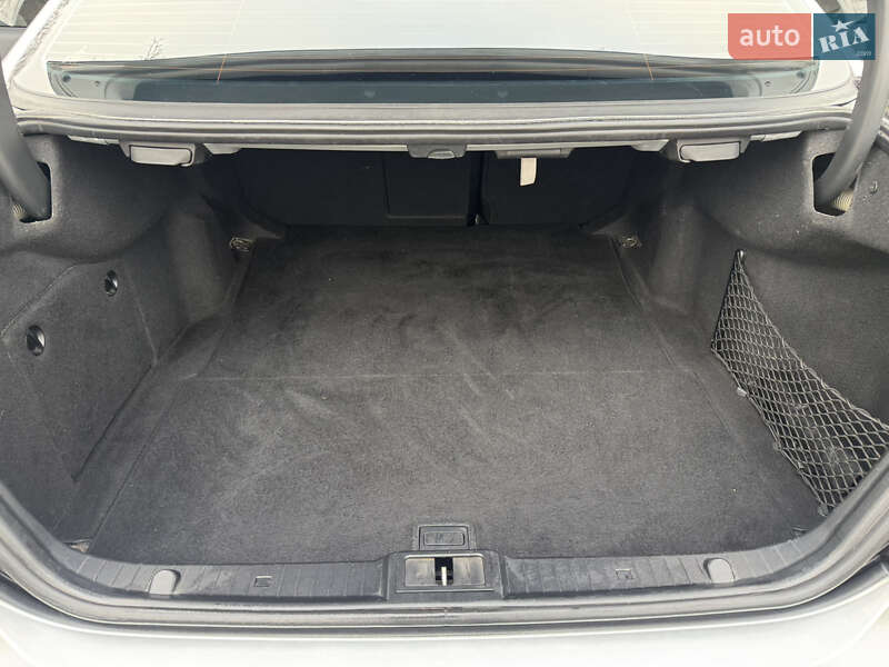 Седан Mercedes-Benz E-Class 2008 в Сторожинці