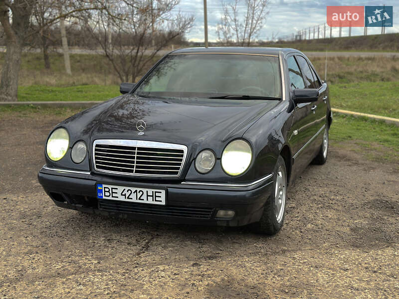 Mercedes-Benz E-Class 1996