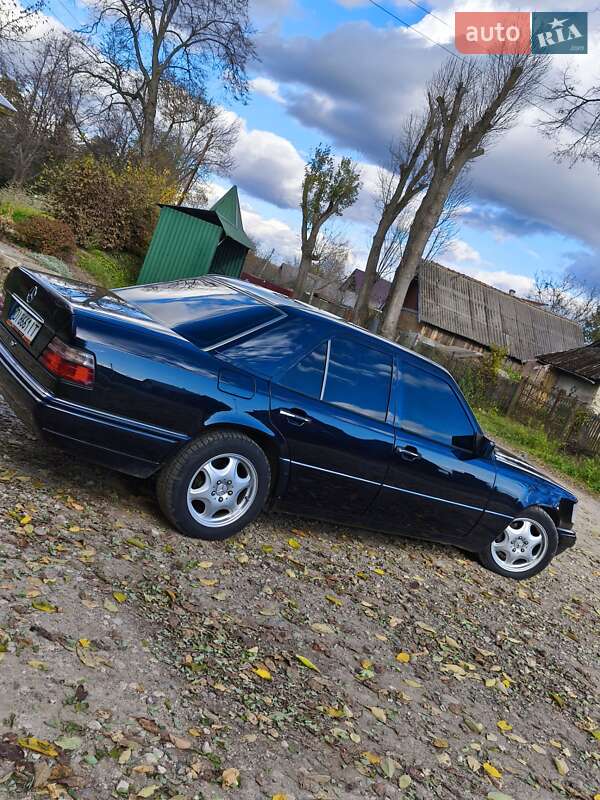 Седан Mercedes-Benz E-Class 1994 в Коломые
