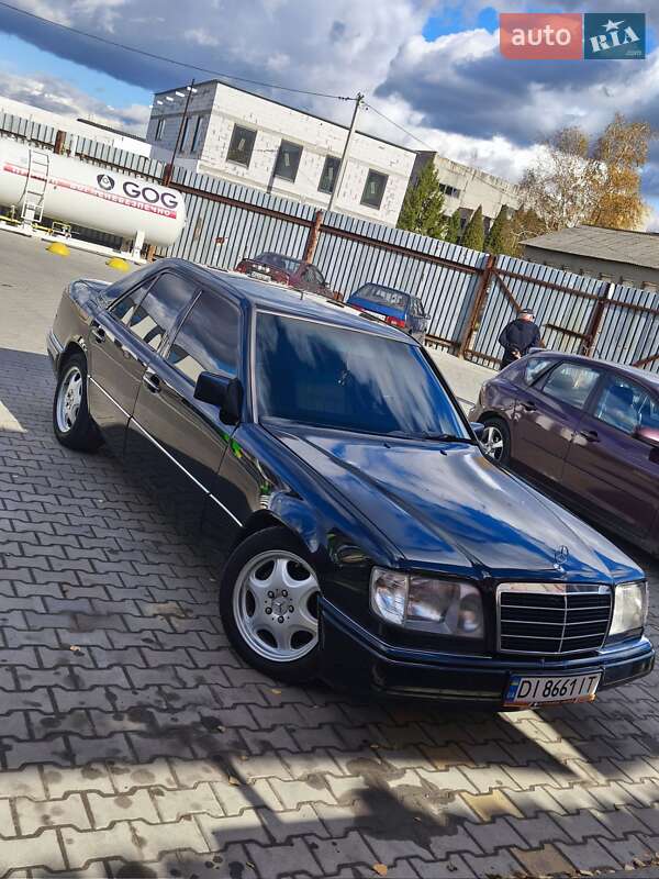 Mercedes-Benz E-Class 1994