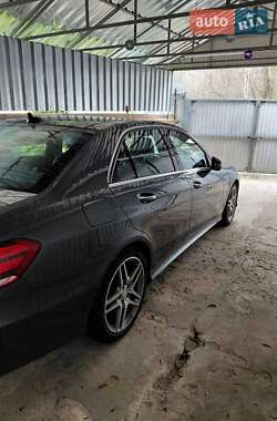Седан Mercedes-Benz E-Class 2015 в Путивле