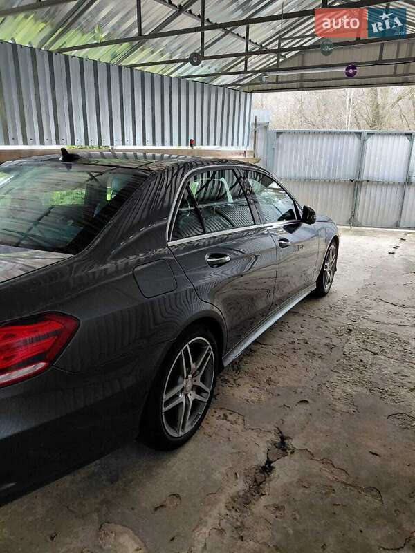 Mercedes-Benz E-Class 2015