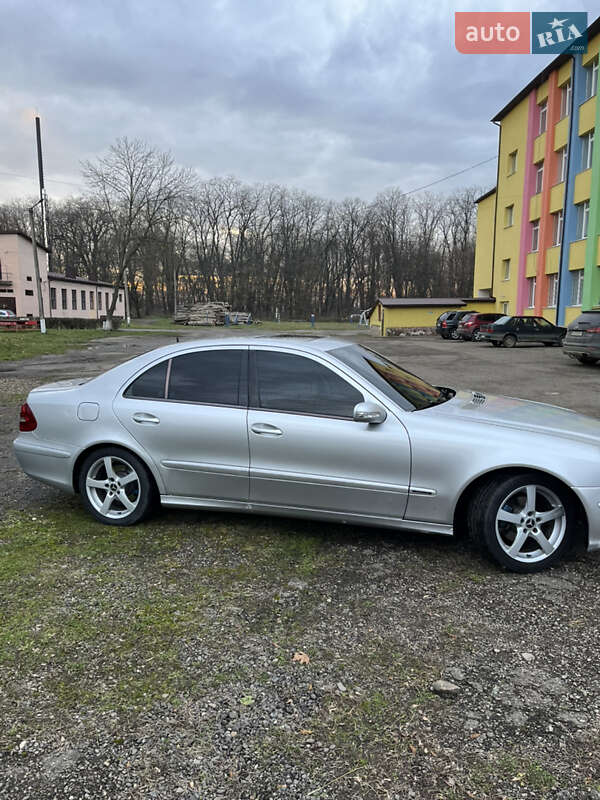 Седан Mercedes-Benz E-Class 2005 в Вашківцях