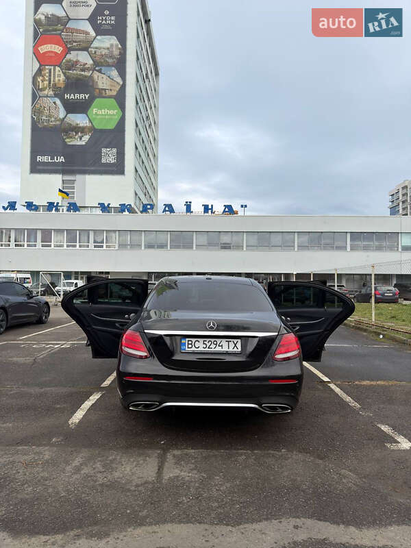 Седан Mercedes-Benz E-Class 2016 в Львові