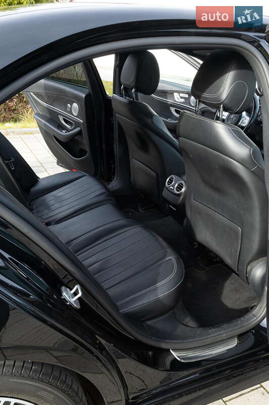 Седан Mercedes-Benz E-Class 2016 в Львові