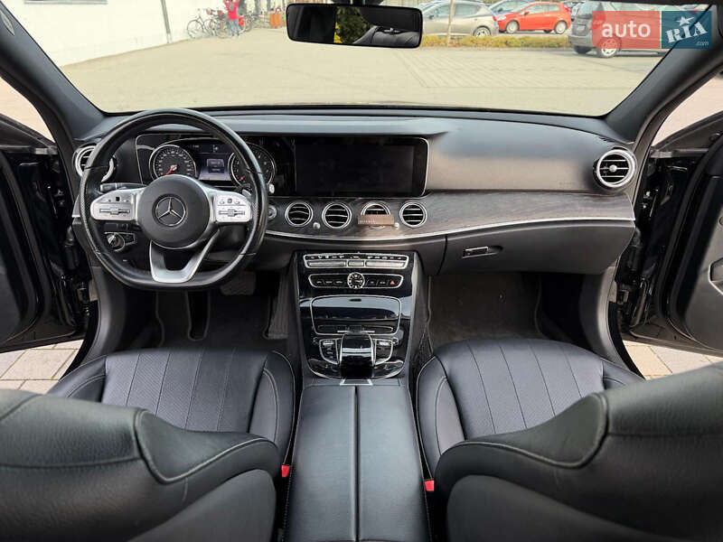 Седан Mercedes-Benz E-Class 2016 в Львові