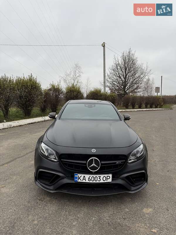 Седан Mercedes-Benz E-Class 2018 в Киеве фото Седан Mercedes-Benz E-Class 2018 в Киеве