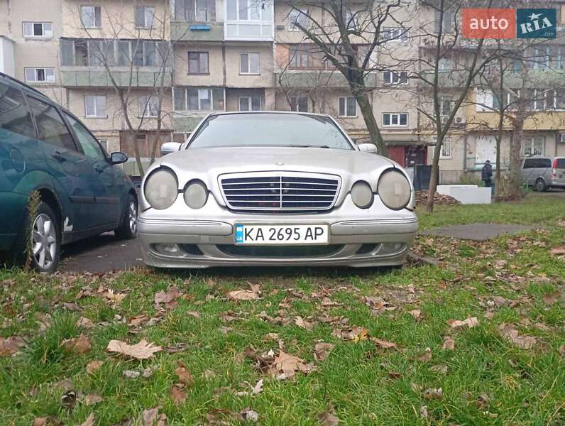 Седан Mercedes-Benz E-Class 2000 в Києві