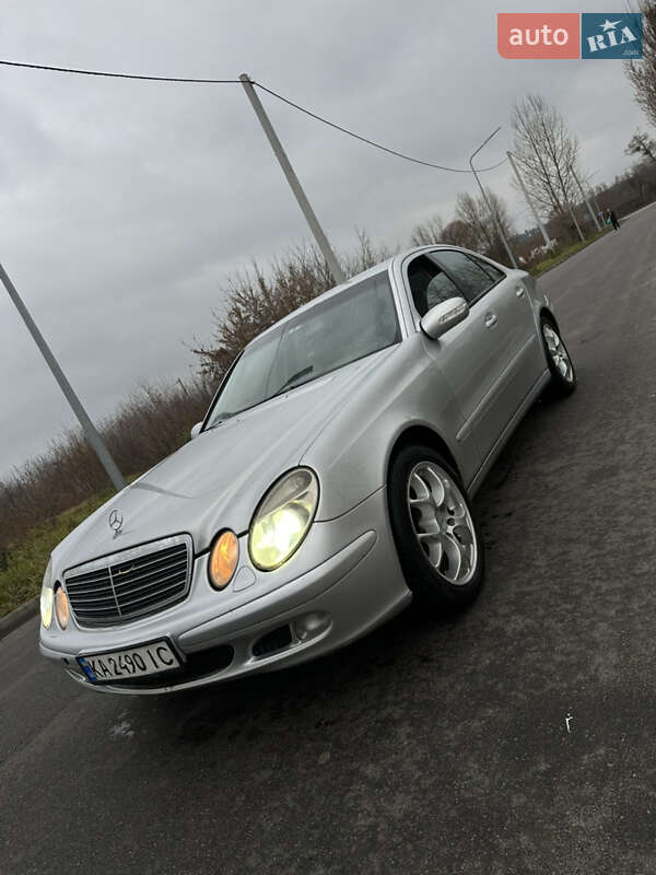 Седан Mercedes-Benz E-Class 2003 в Василькові