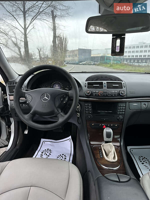 Седан Mercedes-Benz E-Class 2003 в Василькові