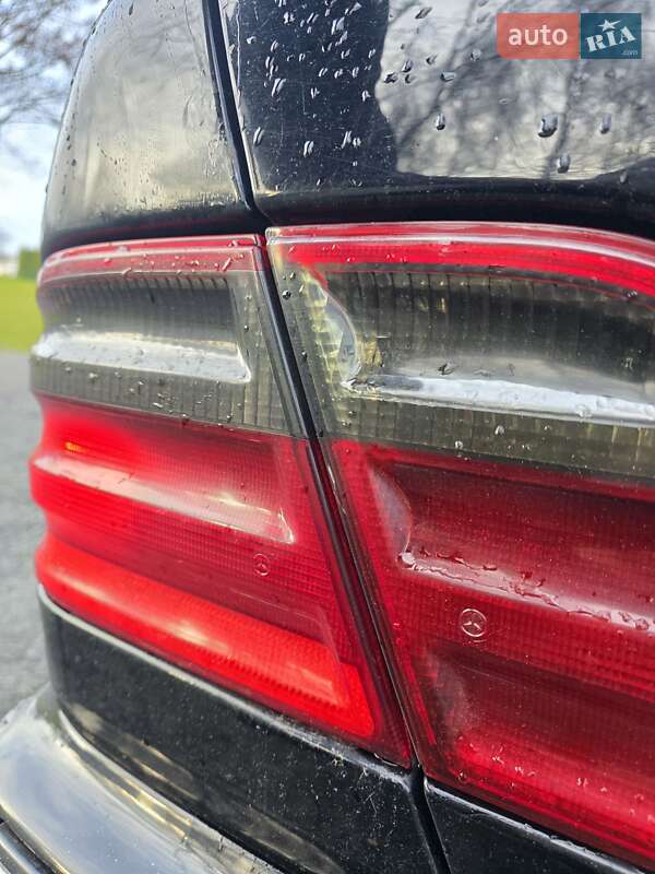 Седан Mercedes-Benz E-Class 2000 в Хмельницком