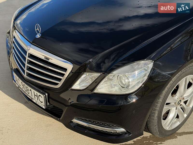 Седан Mercedes-Benz E-Class 2011 в Луцке