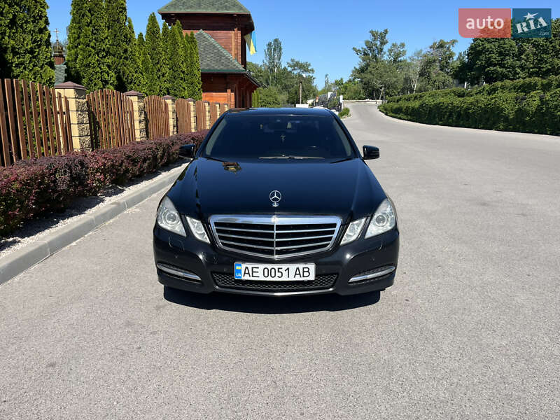Седан Mercedes-Benz E-Class 2012 в Дніпрі фото 2 Седан Mercedes-Benz E-Class 2012 в Дніпрі