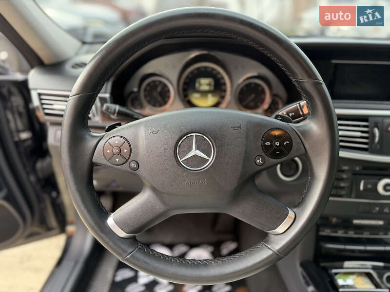Седан Mercedes-Benz E-Class 2013 в Івано-Франківську