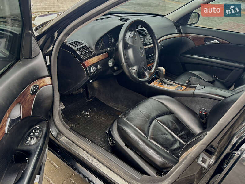 Седан Mercedes-Benz E-Class 2003 в Арцизові