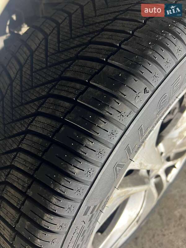 Седан Mercedes-Benz E-Class 2012 в Ужгороде