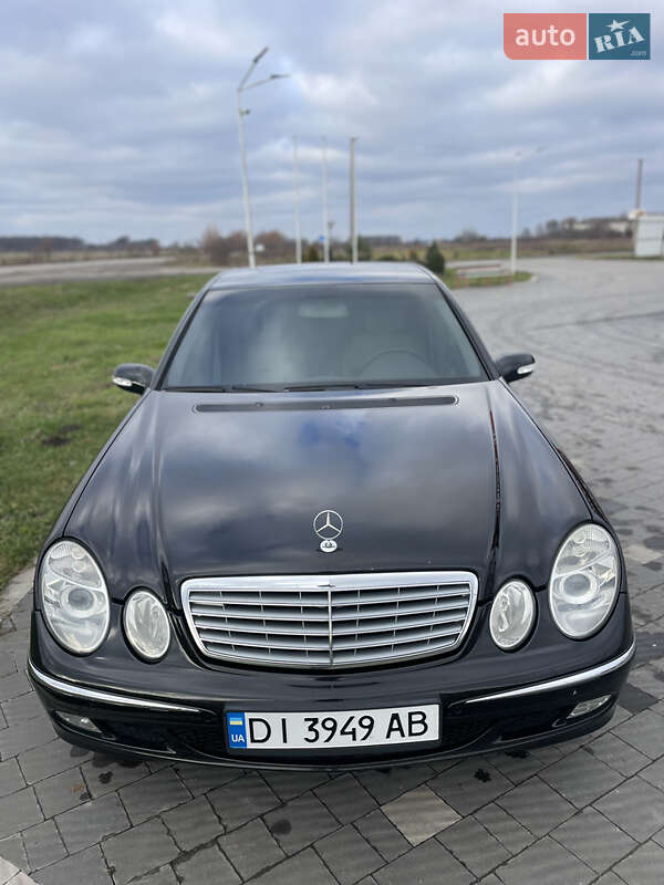 Седан Mercedes-Benz E-Class 2004 в Буську