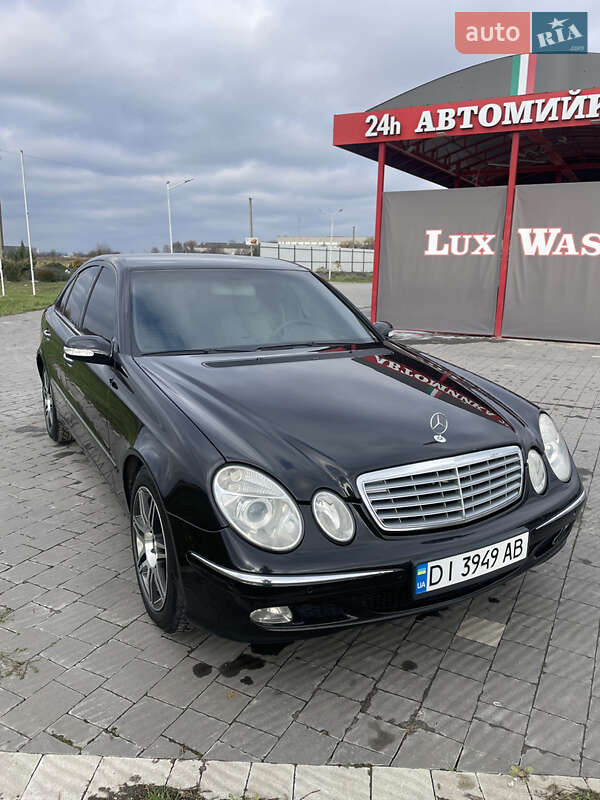 Седан Mercedes-Benz E-Class 2004 в Буську
