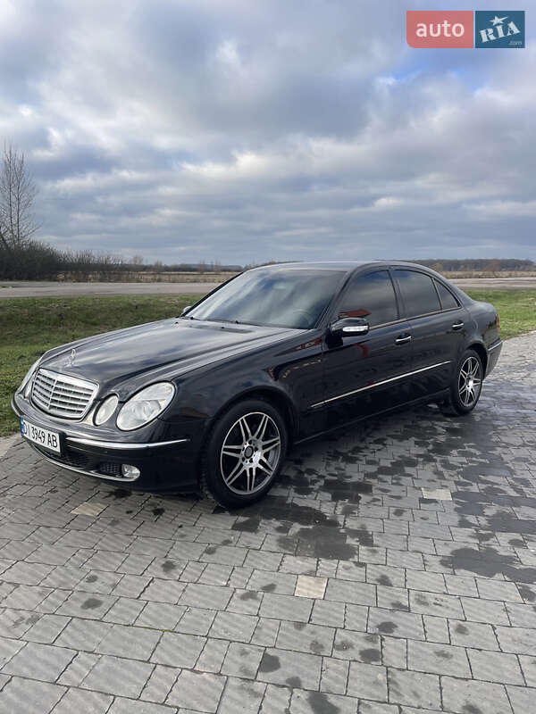 Седан Mercedes-Benz E-Class 2004 в Буську