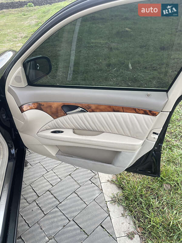 Седан Mercedes-Benz E-Class 2004 в Буську