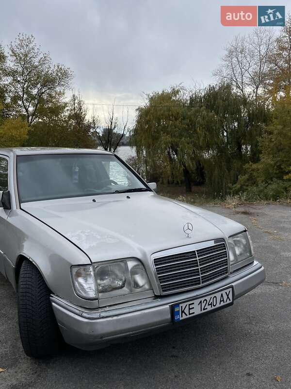 Седан Mercedes-Benz E-Class 1995 в Днепре фото 3 Седан Mercedes-Benz E-Class 1995 в Днепре