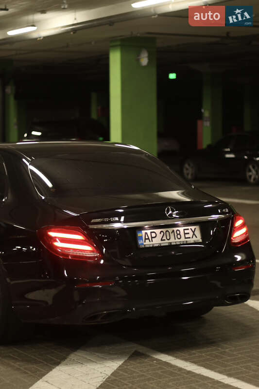 Седан Mercedes-Benz E-Class 2016 в Киеве