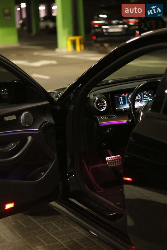 Седан Mercedes-Benz E-Class 2016 в Киеве