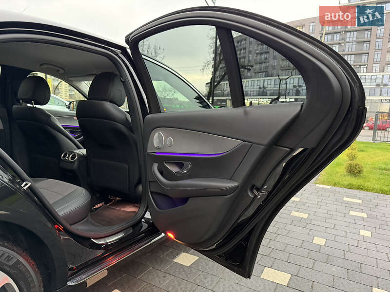 Седан Mercedes-Benz E-Class 2019 в Ужгороді