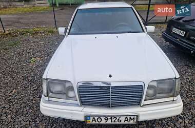 Седан Mercedes-Benz E-Class 1994 в Хусте