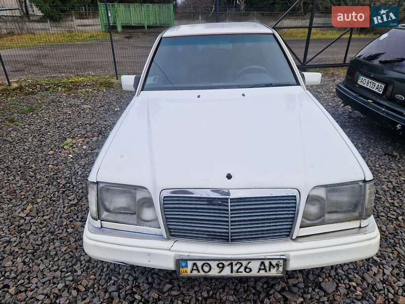 Mercedes-Benz E-Class 1994