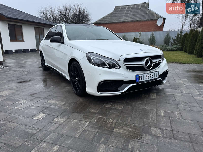 Седан Mercedes-Benz E-Class 2013 в Охтирці