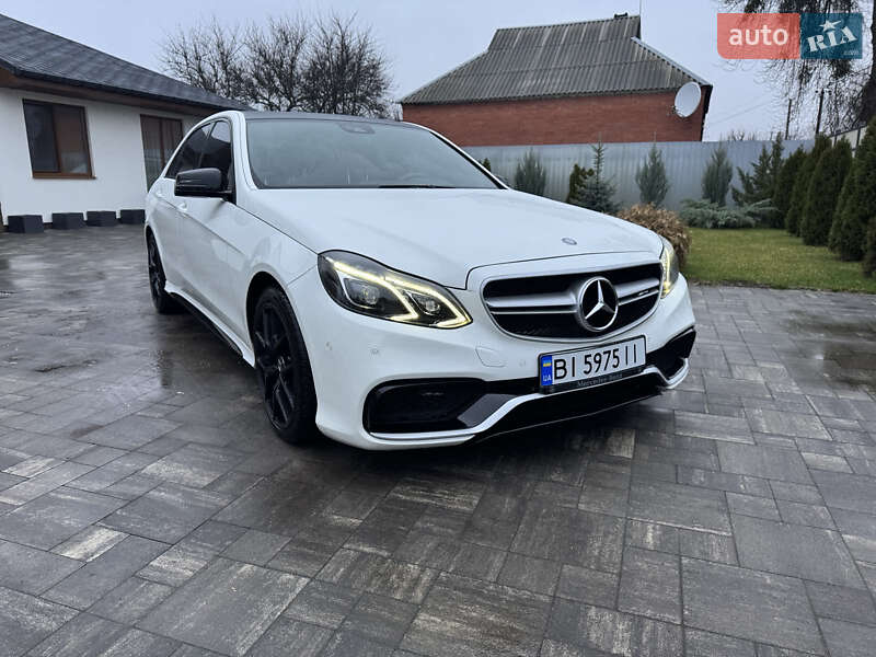 Седан Mercedes-Benz E-Class 2013 в Охтирці