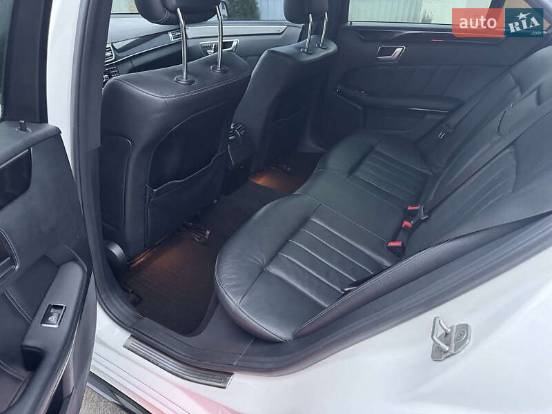 Седан Mercedes-Benz E-Class 2013 в Охтирці