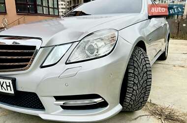Седан Mercedes-Benz E-Class 2013 в Киеве