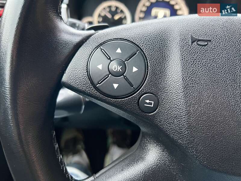 Седан Mercedes-Benz E-Class 2013 в Києві