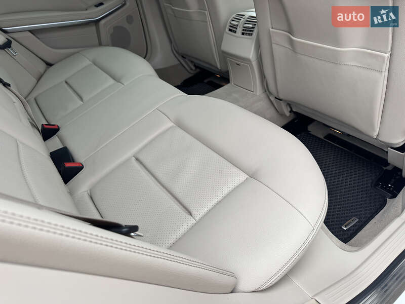 Седан Mercedes-Benz E-Class 2015 в Стрию фото 40 Седан Mercedes-Benz E-Class 2015 в Стрию