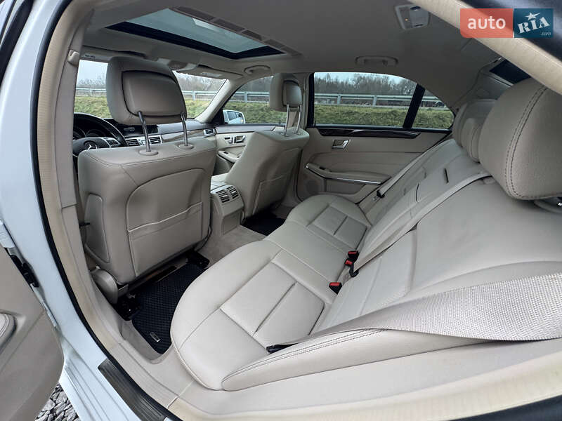 Седан Mercedes-Benz E-Class 2015 в Стрию фото 46 Седан Mercedes-Benz E-Class 2015 в Стрию