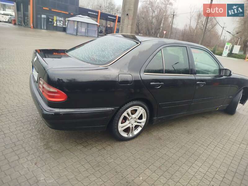 Седан Mercedes-Benz E-Class 2002 в Полтаві